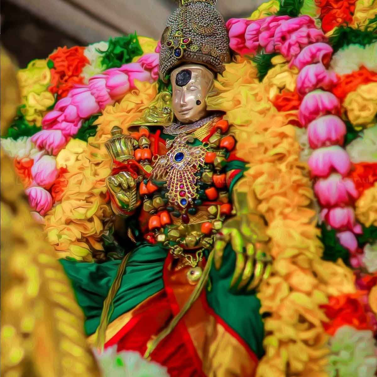 “Govinda” “Hara Hara” chants reverberate as Madurai celebrates Chithirai festival