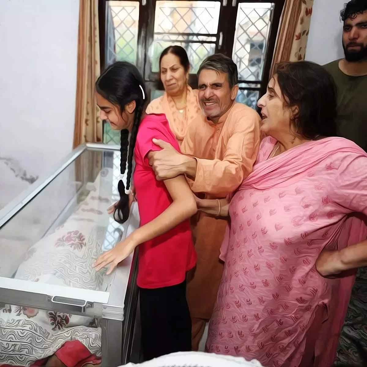 J&KShopain Pandit killing triggers protests, candle light marches across J&K