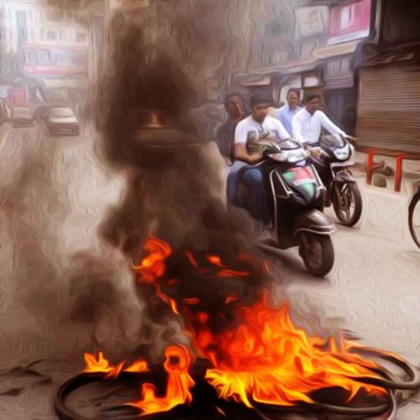 Jharkhand: Violent protests by Islamists in Ranchi over Nupur Sharma’s remarks, city SP injured in stone-pelting