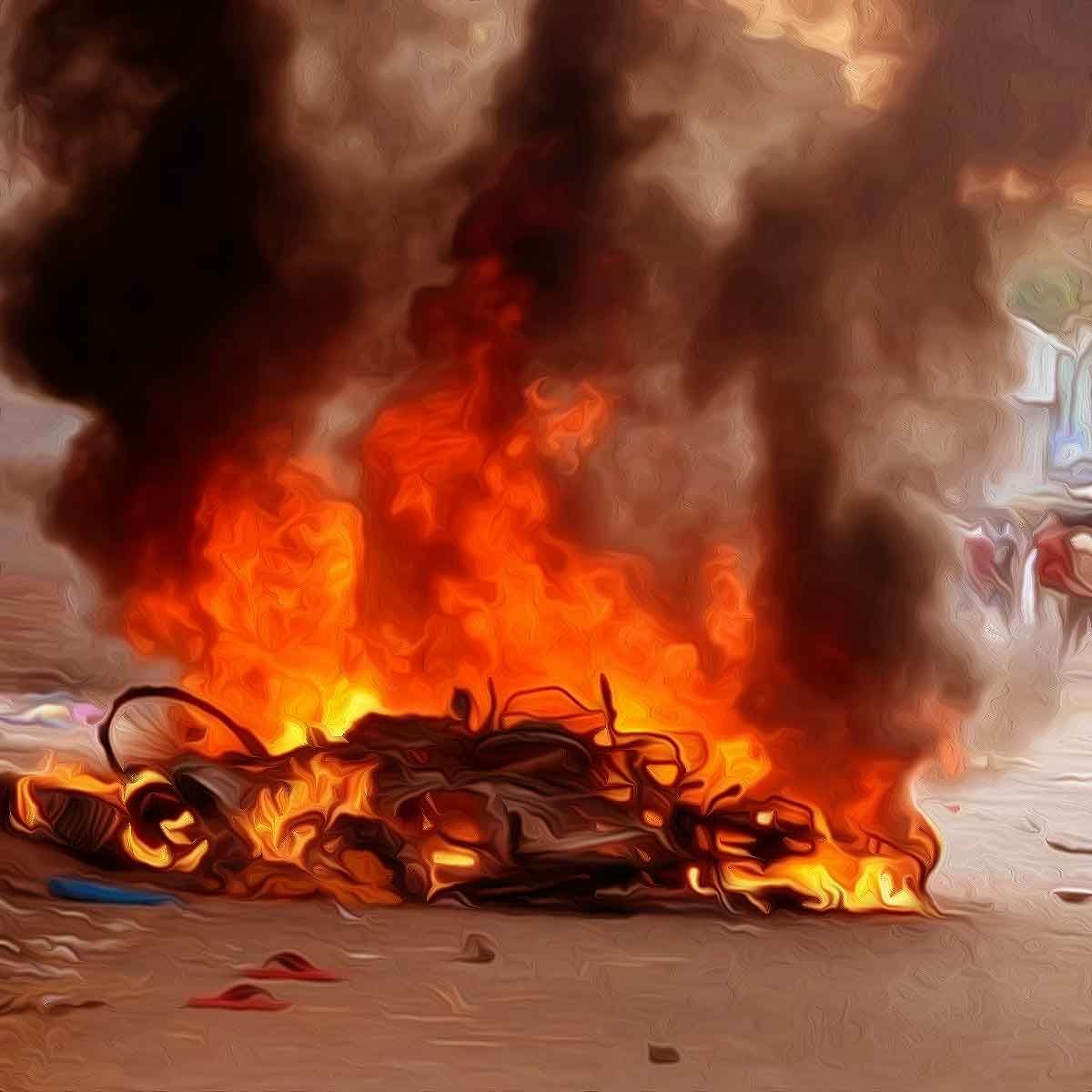 Bengal: Islamists block highway in Howrah, burn tyres over Prophet remarks