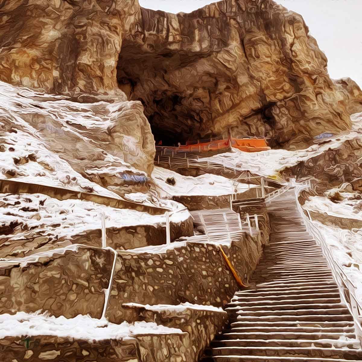 Amarnath Yatra | First batch of pilgrims begins journey towards cave shrine from Baltal base camp