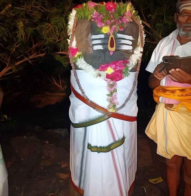 A dream helps discovery of a 1000 year old Shiva Lingam in TN